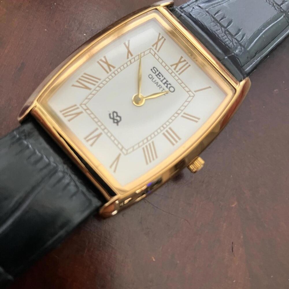 Rare Vintage Seiko Slim Tonneau/Barrel Tank Gold and Black Dress Watch